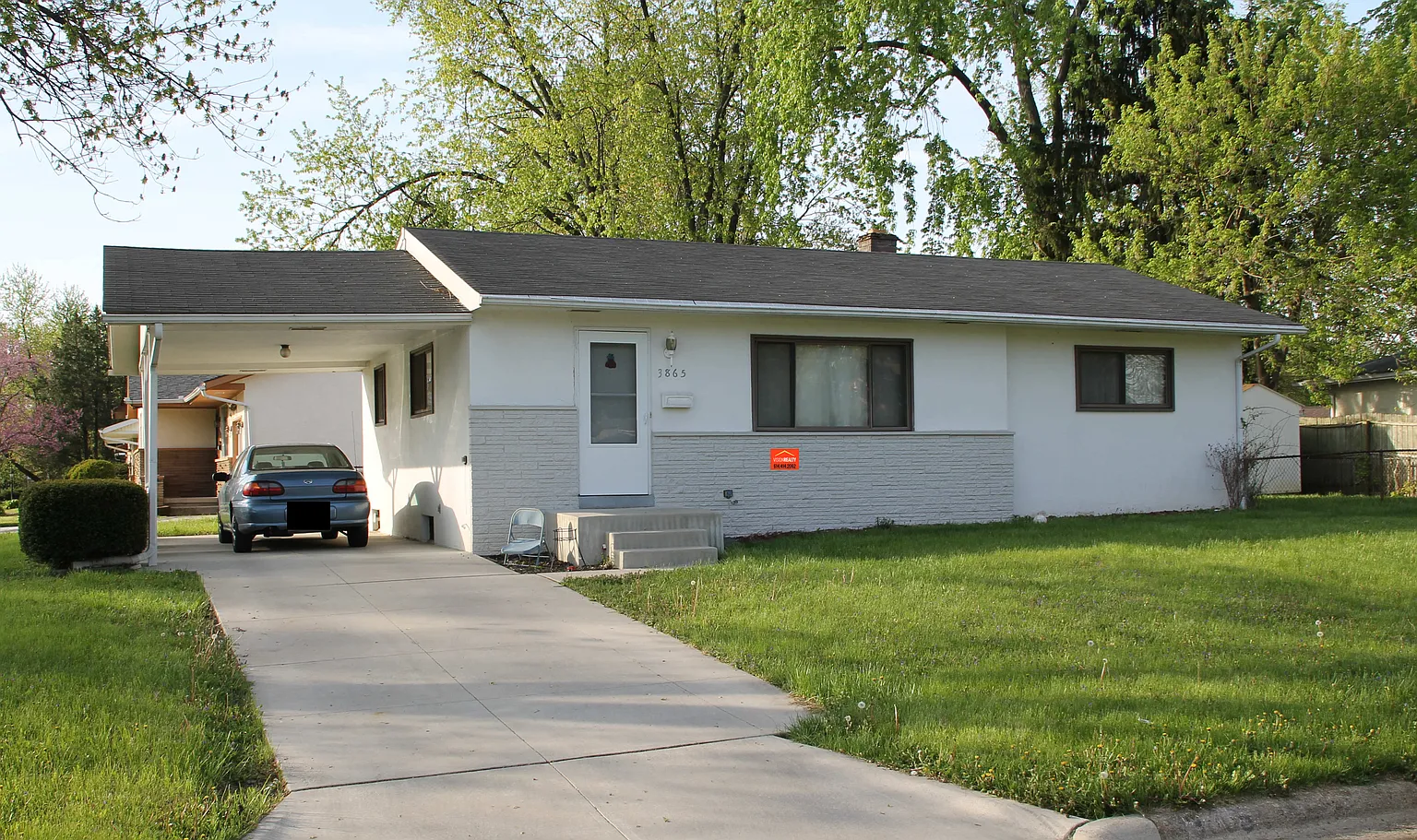 3865 Shamrock Dr photo 1