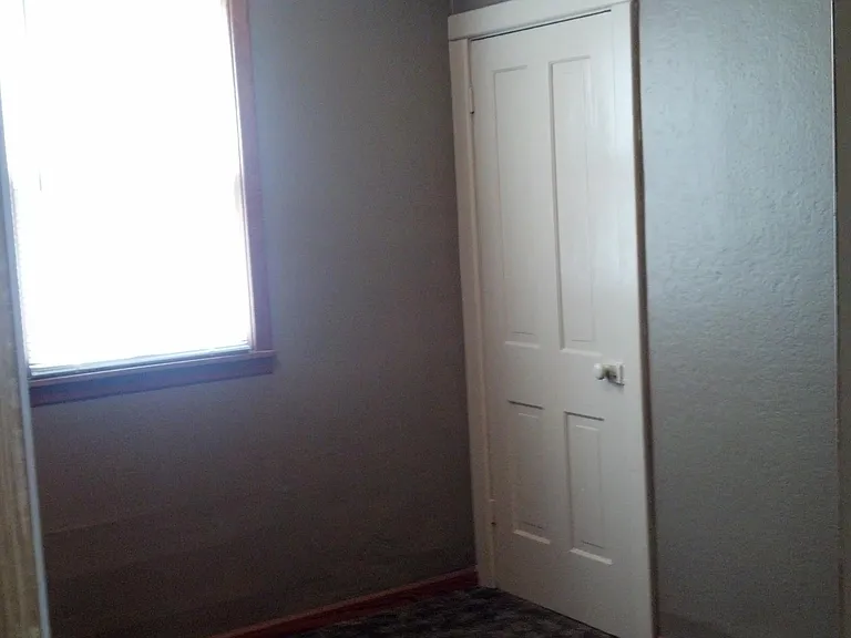 704 S 9th St — Photo 9