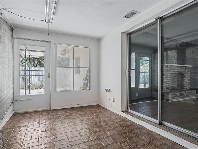 812 W Warren Ave — Photo 11