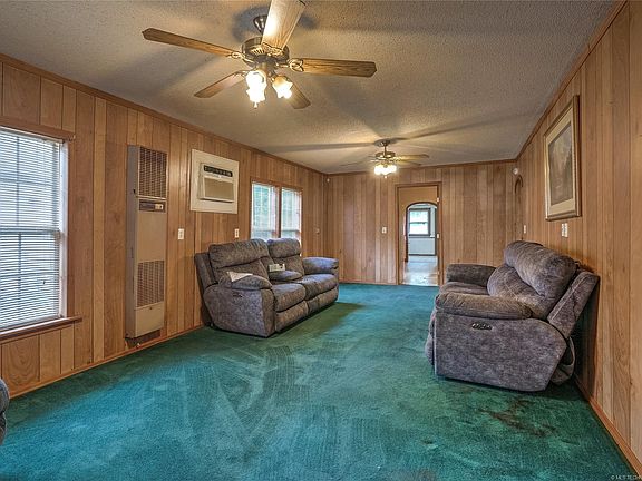 4th image of 323 S Xanthus Ave