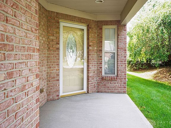 5th image of 700 Villa Ct