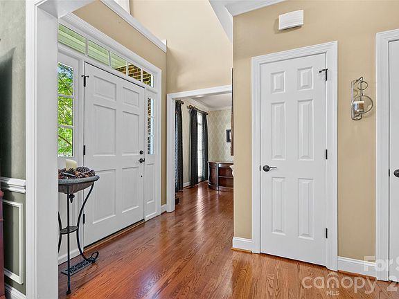 4th image of 5301 Ravenglass Ct
