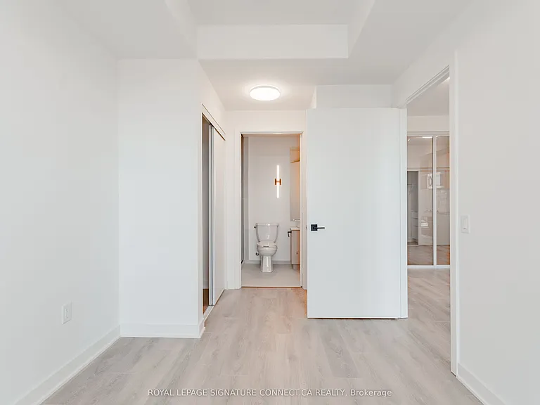 1185 Dupont St #517 — Photo 15