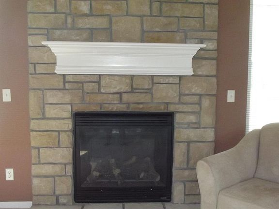 5th image of 555 Eagles View Dr
