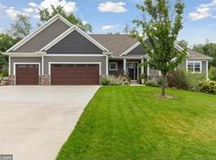 1900 Oak St, Mendota Heights, MN 55118