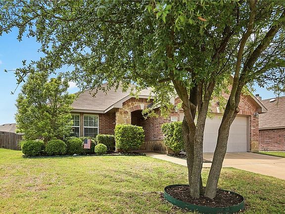 4th image of 807 Windflower Dr