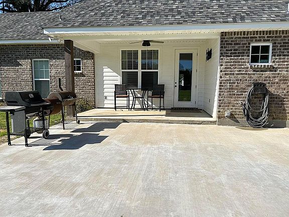 4th image of 208 Shree Ln