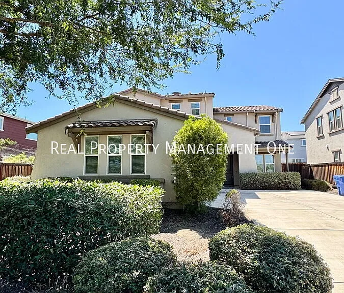 407 Ghiggeri Dr — Photo 2