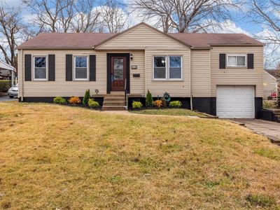 10416 Saint Robert Ln, Saint Ann, MO, 63074