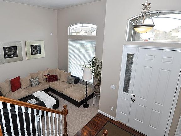 Entryway/Living Room