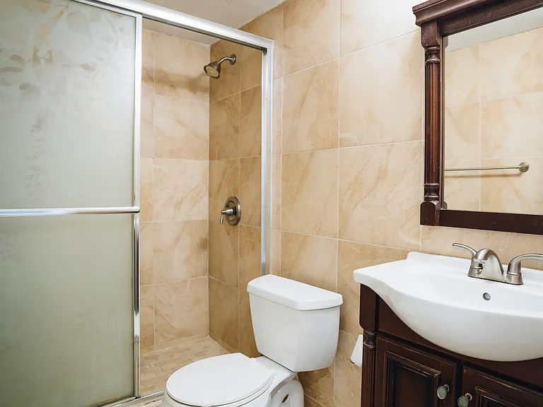 2nd bathroom with shower door