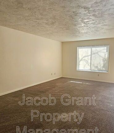 4th image of 751 Whittier St