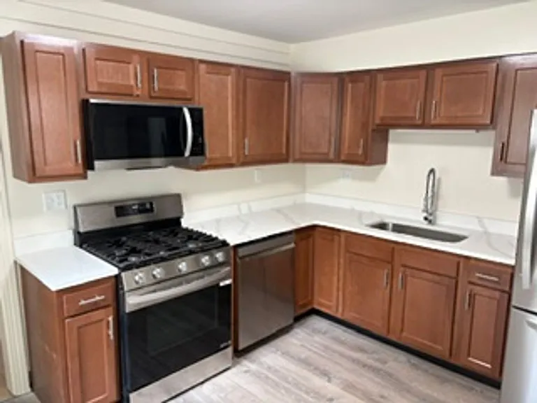 300 Northwestern Pkwy — Photo 12