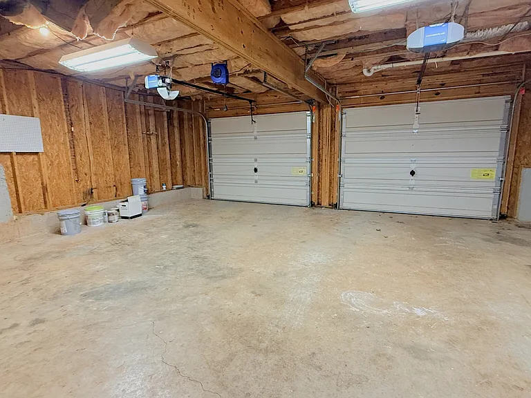 3395 Woodlake Ln — Photo 25