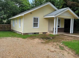 1012 W 5th St, Hope, AR 71801