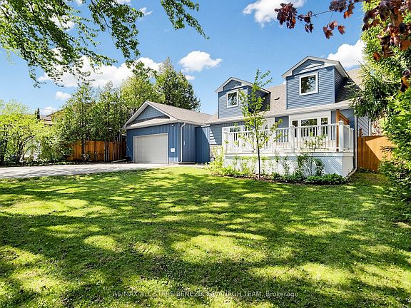 3rd image of 522 Sheppard Ave