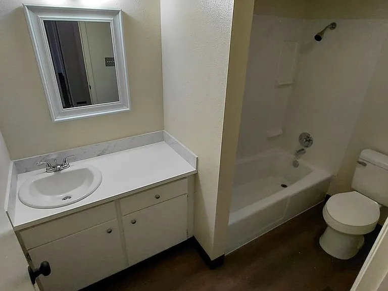 Prairie Sun Apartments — Photo 12