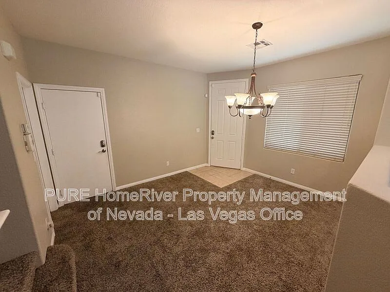 3 bed, 2.5 bath, 1656 sqft, $1,750 — Photo 4