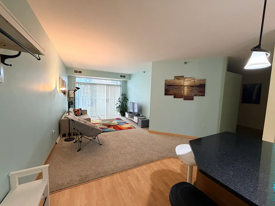 2600 University Ave SE #107