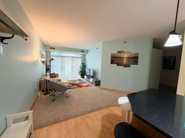 2600 University Ave SE APT 107, Minneapolis, MN 55414