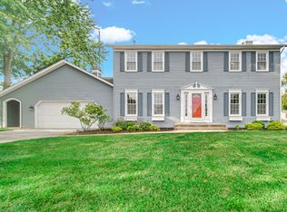 3804 Oak Grove Dr, Valparaiso, IN 46383