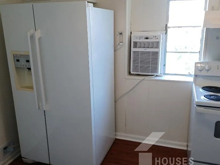 601 W Floyd Baker Blvd #3C — Photo 6