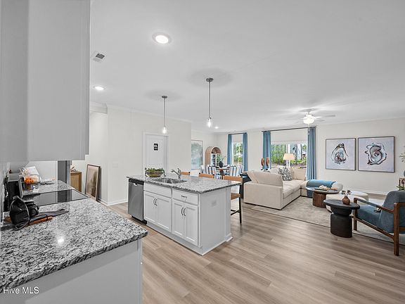 3rd image of 851 Parkway Road #215