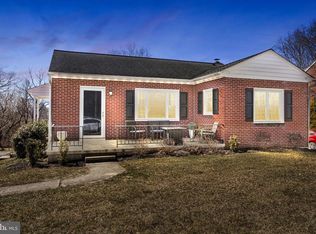 1218 Diamond St, Akron, PA 17501