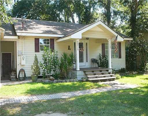 4th image of 2219 Cleveland Ave