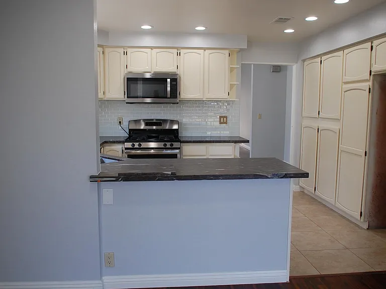 4551 Parkglen Cir — Photo 14