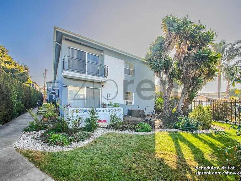 1934 S Holt Ave #4 — Photo 1