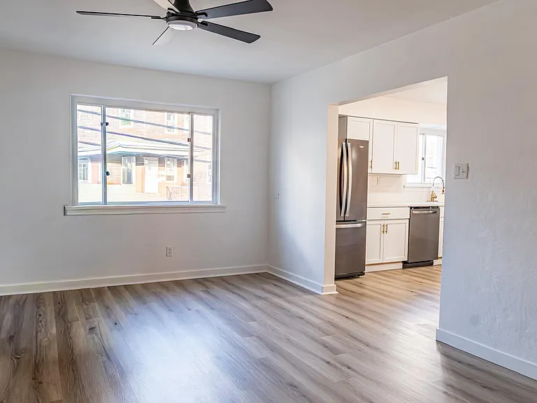 448 Eureka St — Photo 5