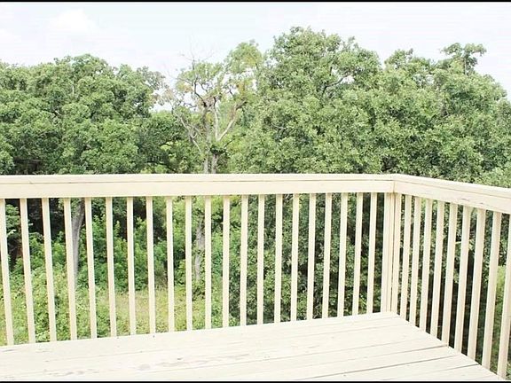 3rd image of 3917 Vista Mar Dr
