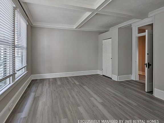 4th image of 2737 Vernon Ter
