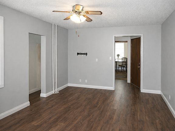3rd image of 1221 8th St SE