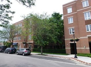 5040 Warren St APT 304, Skokie, IL 60077