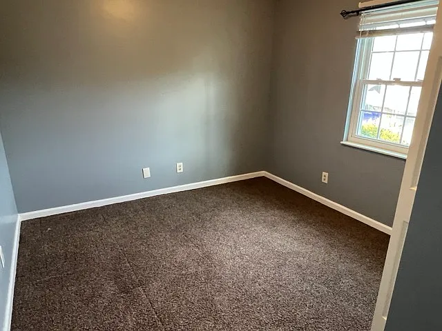 2119 Silverbrook Dr — Photo 10