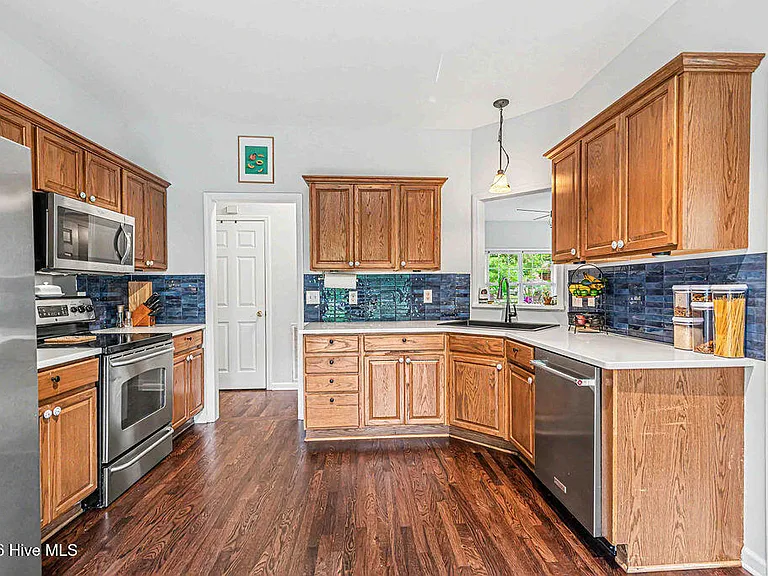 609 Riva Ridge Rd — Photo 13