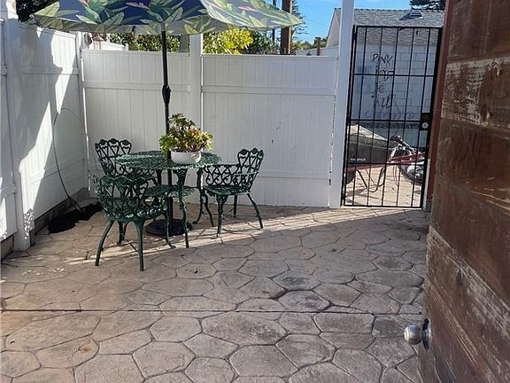 3rd image of 2602 Colby Ave