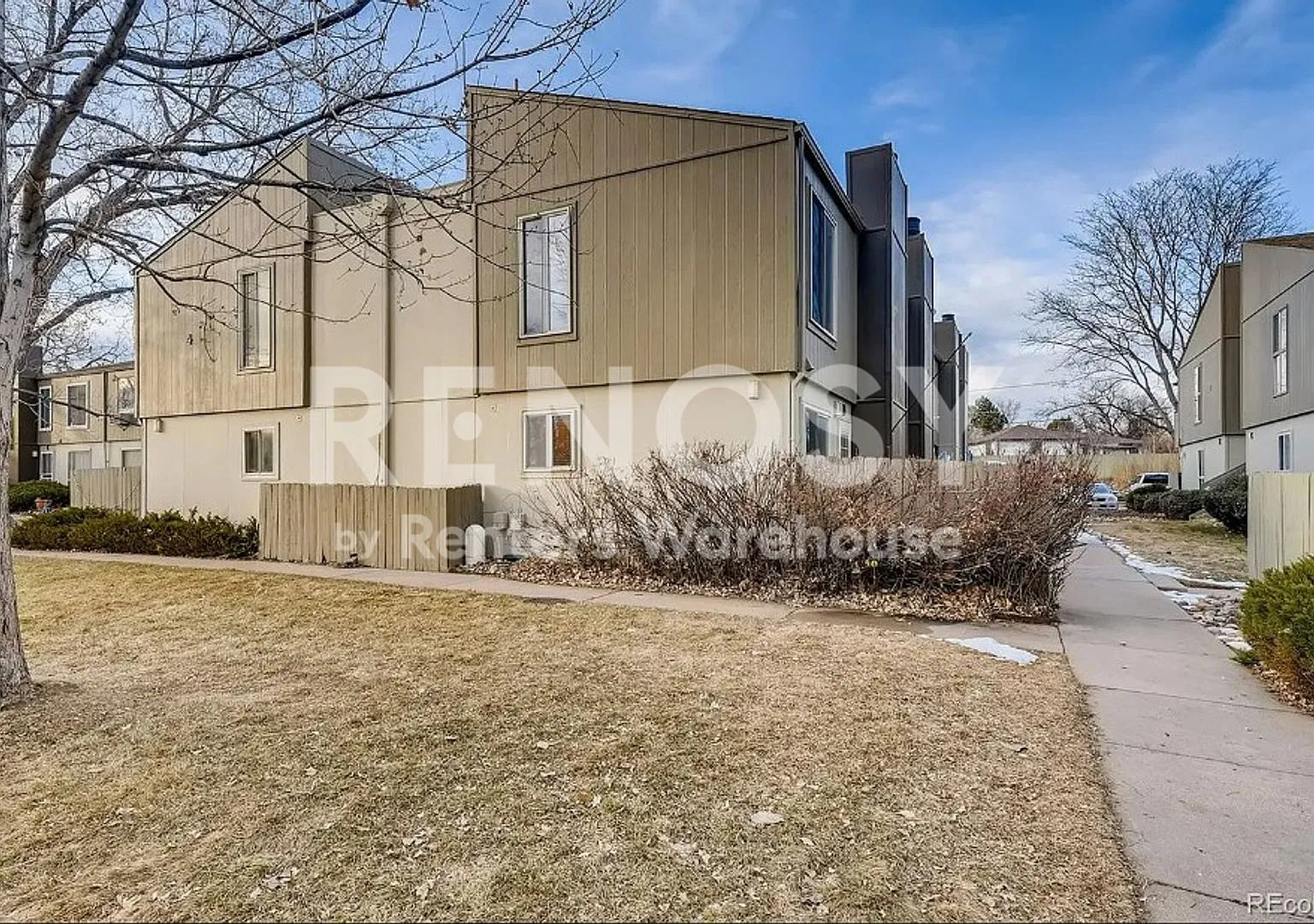 October Lease Incentive 7373 W Florida Ave #4D — Photo 1