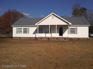 686 John L Rd, Maxton, NC 28364