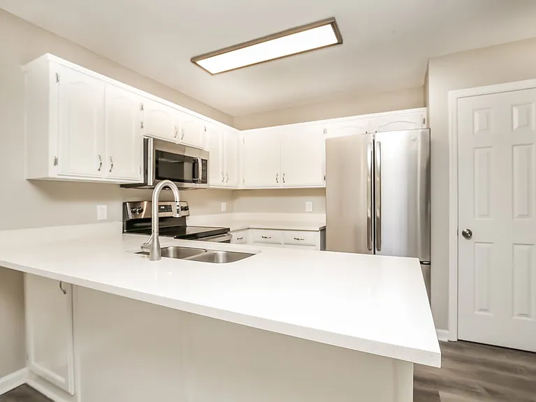 309 Cedar Park Cir — Photo 9