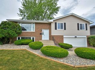 234 S Ellis Ave, Glenwood, IL 60425
