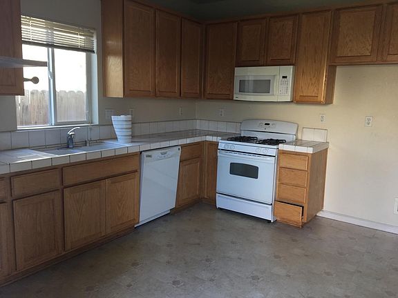 2nd image of 2071 Paul Courter Way
