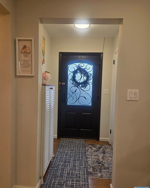 1st image of 680 Linden Ave