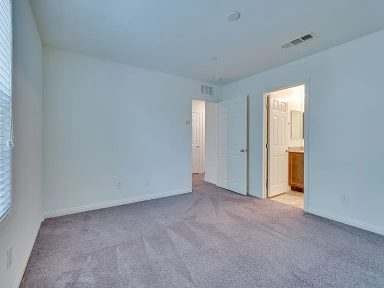 5202 Dubris Dr — Photo 15