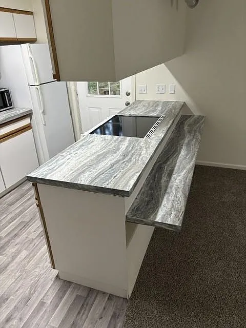 3 bed, 2.5 bath, 1350 sqft, $1,600 — Photo 4