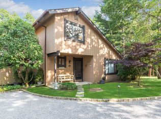 194 Treescape Dr, East Hampton, NY 11937