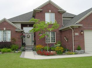 51495 Ace Dr, Macomb, MI 48042