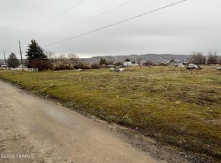 Nka Cabin Ln, Selah, WA 98942